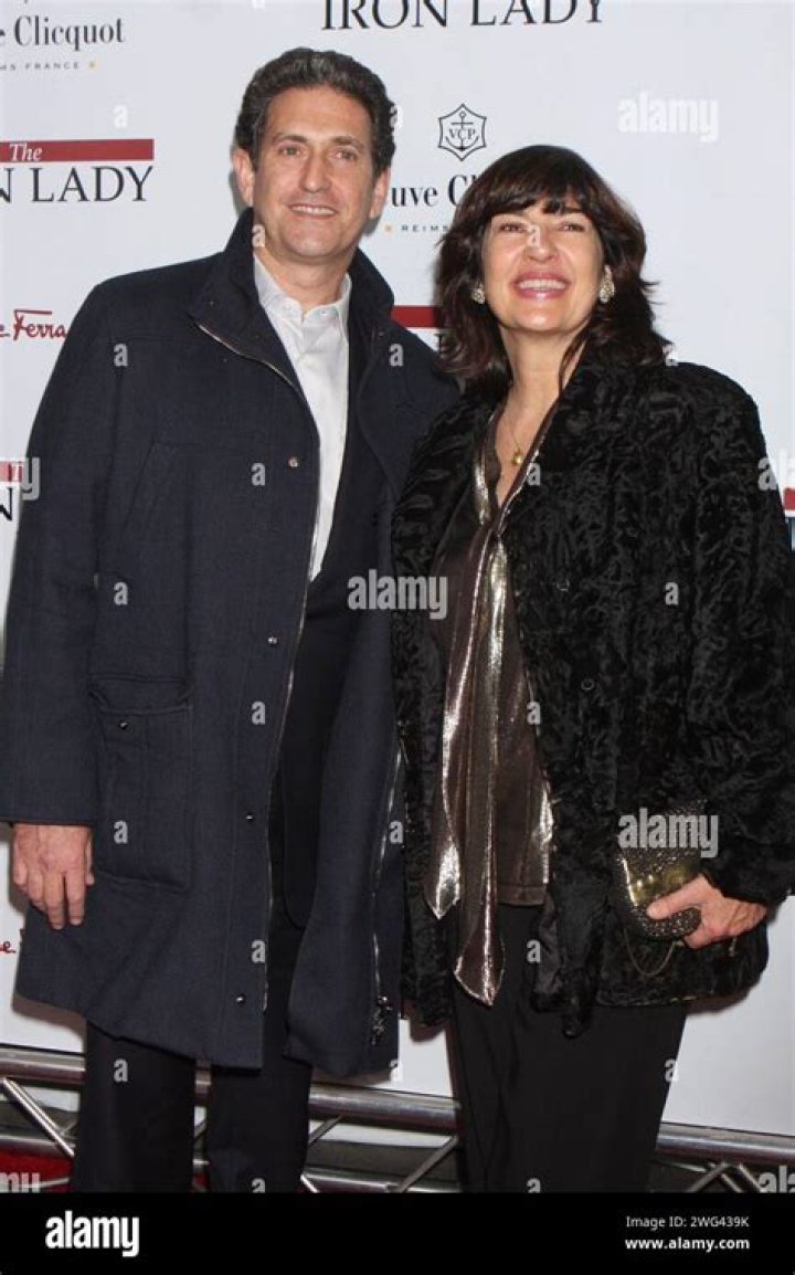 Amanpour's Husband: Unveiling The Man Behind The Award-winning Journalist
