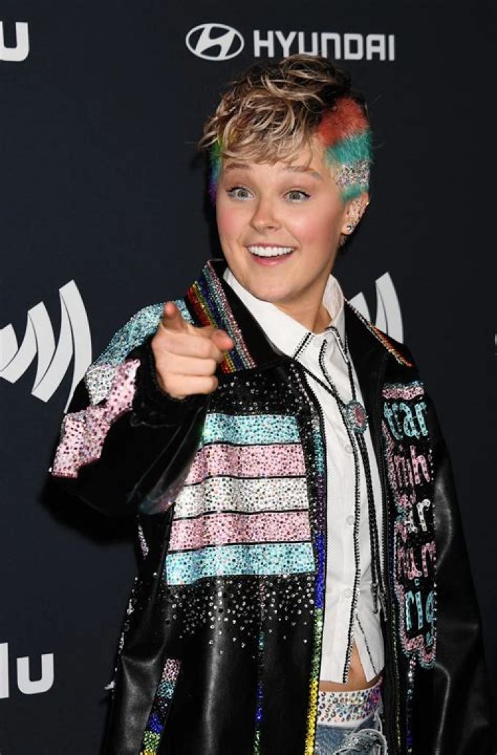 Rumor Debunked: JoJo Siwa Is Alive And Well